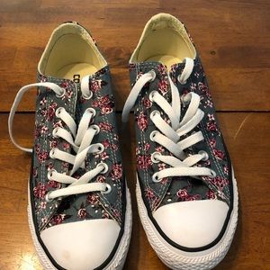 COPY - Floral design Chucks